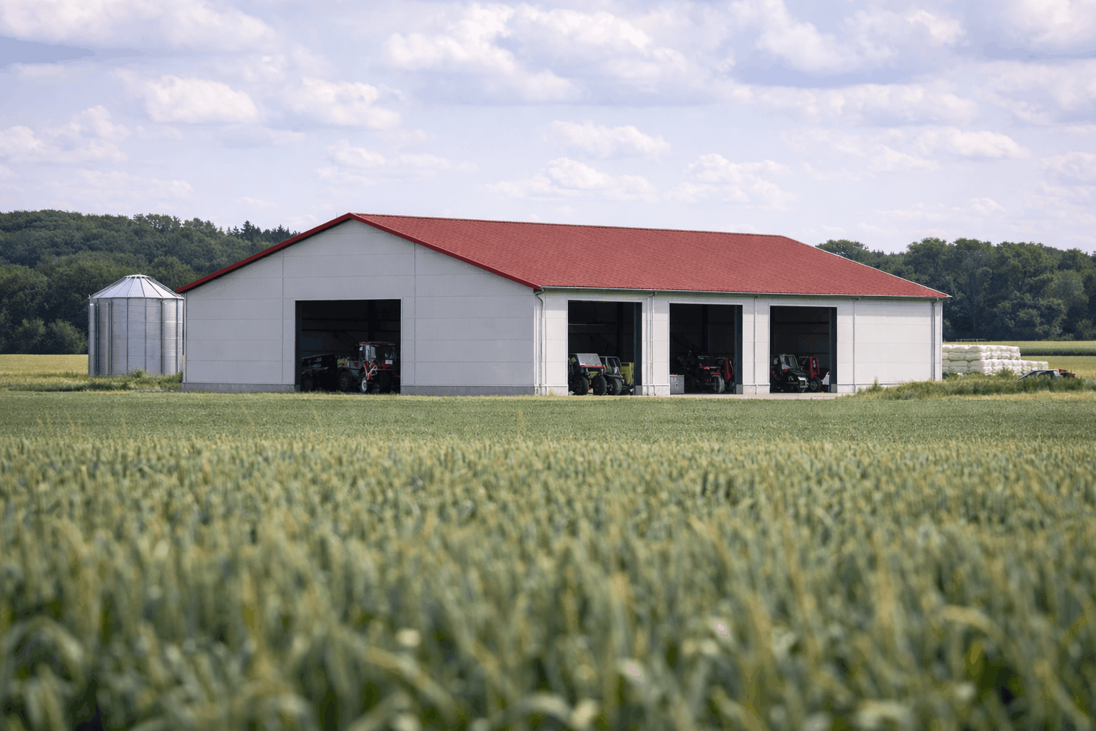 Batiment agricole couverture ral 8012 et bardage RAL 7022